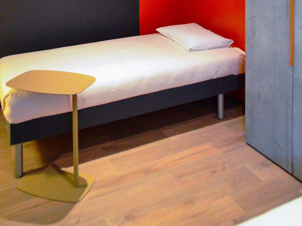 Ibis Budget Hyères Buitenkant foto