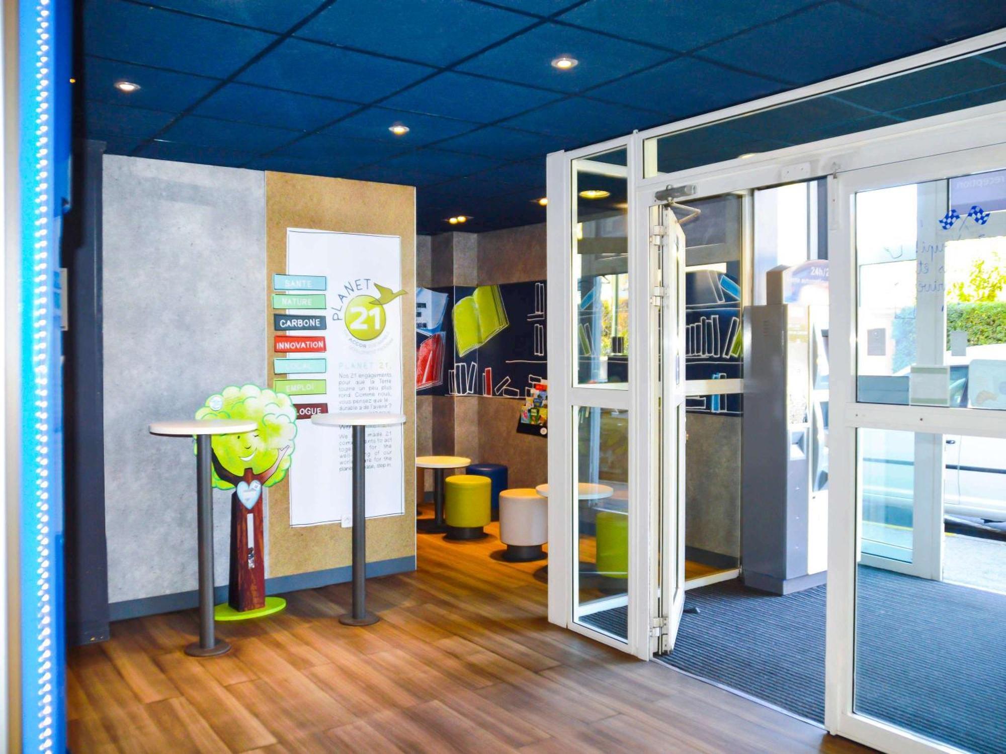 Ibis Budget Hyères Buitenkant foto